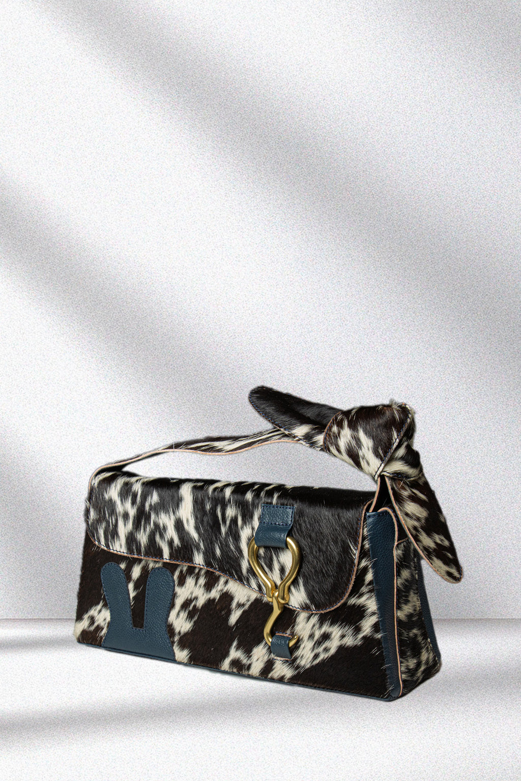 blue & furry🖤 - bunny ears box